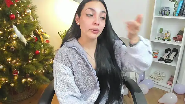  BellaEvans  online show from 11/28/25, 12:38