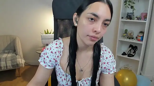  BellaEvans  online show from 05/22/26, 04:54