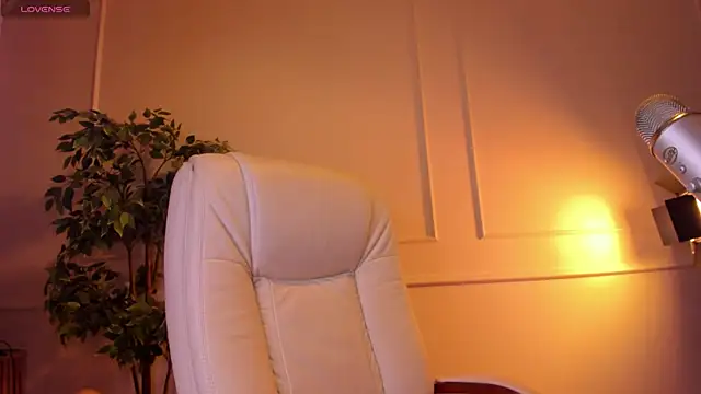 AdalynGlows online show from 03/05/26, 05:31