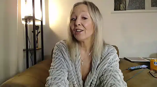 Snapshot of Ladystargazer1966 chatting on 01/16/25, 11:06 Ladystargazer1966 online show from 01/16/25, 11:06