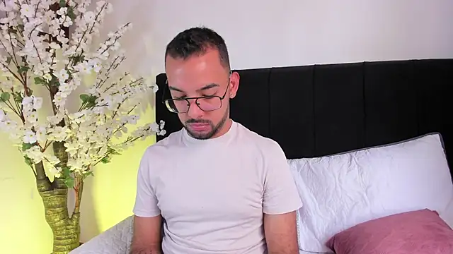  PauloDaSilva  online show from 03/31/26, 04:20