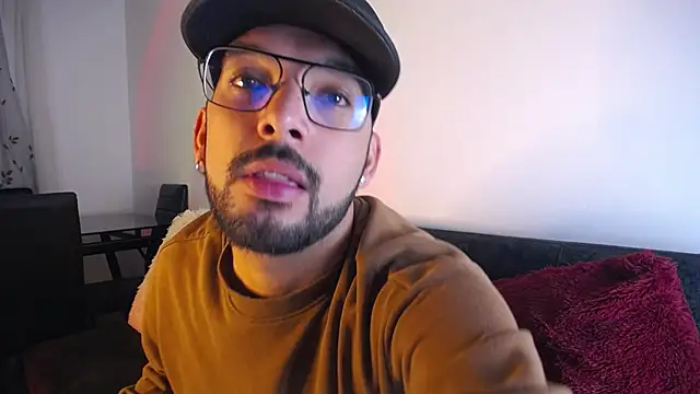  PauloDaSilva  online show from 04/15/26, 02:54