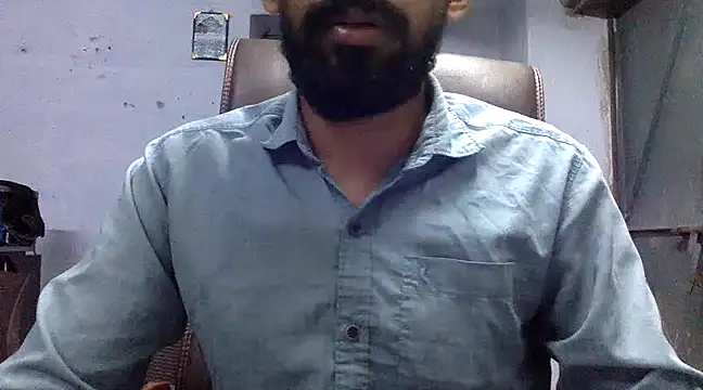 Snapshot of ASIF_F chatting on 12/18/24, 06:46 ASIF F online show from 12/18/24, 06:46