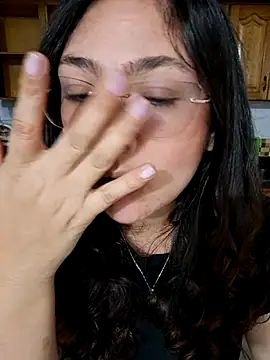 Mia Ruiz online show from 10/24/25, 02:10