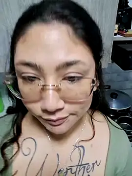 Mia Ruiz online show from 10/30/25, 02:10