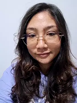 Mia Ruiz online show from 11/02/25, 02:16