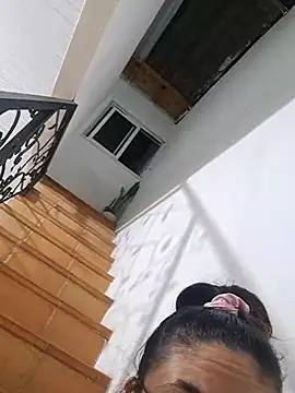 Mia Ruiz online show from 10/05/25, 02:02