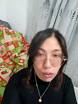 Mia Ruiz online show from 10/25/25, 02:11