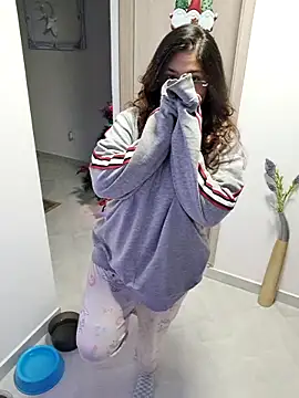 Mia Ruiz online show from 12/04/25, 03:16