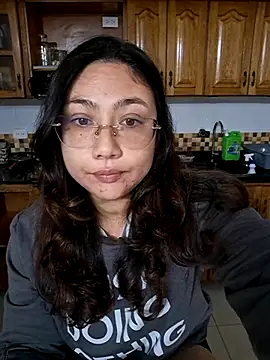 Mia Ruiz online show from 10/20/25, 02:02