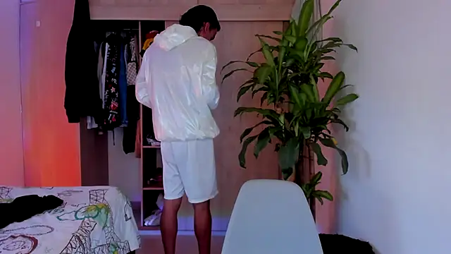 aldrinwhite online show from 12/17/25, 04:12