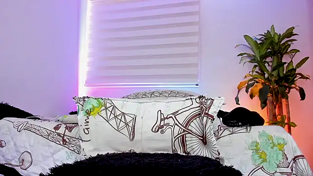 aldrinwhite online show from 10/09/25, 05:57