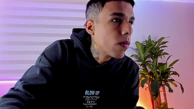 aldrinwhite online show from 10/08/25, 06:19