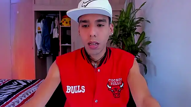 aldrinwhite online show from 12/20/25, 03:48