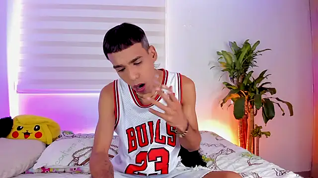 aldrinwhite online show from 09/22/25, 06:36