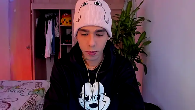 aldrinwhite online show from 12/16/25, 02:54