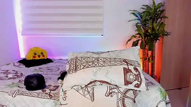 aldrinwhite online show from 10/19/25, 05:48