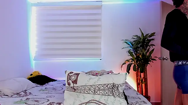 aldrinwhite online show from 10/23/25, 04:49