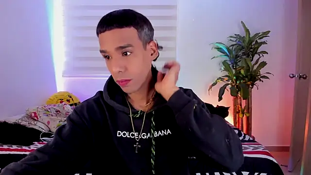 aldrinwhite online show from 10/28/25, 03:55