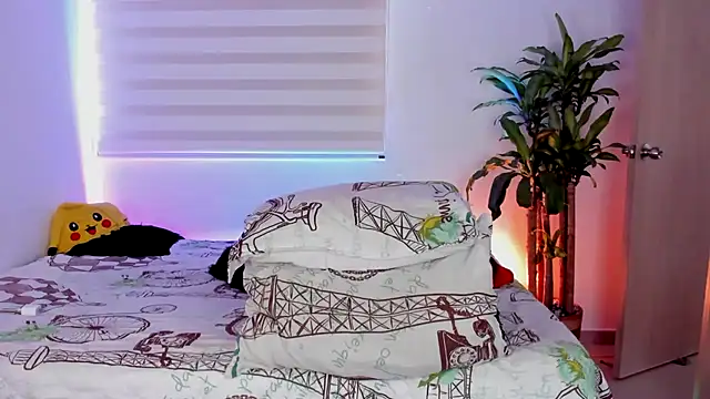 aldrinwhite online show from 10/22/25, 05:23