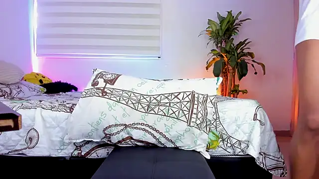 aldrinwhite online show from 09/19/25, 06:01