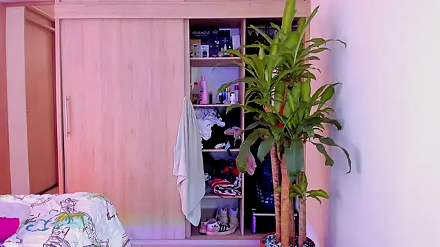 aldrinwhite online show from 11/23/25, 01:43