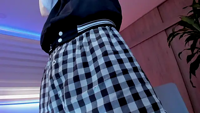 aldrinwhite online show from 12/18/25, 04:11