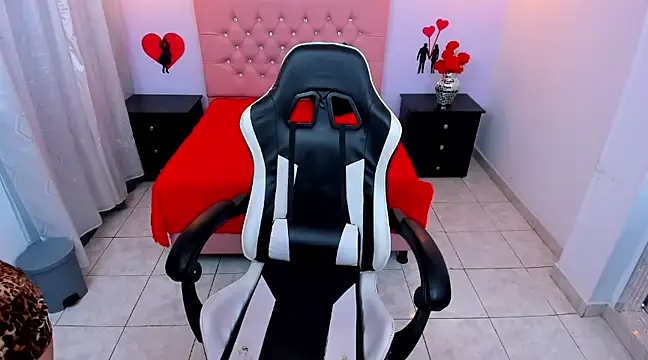 KateTompson  online show from 03/17/25, 04:01