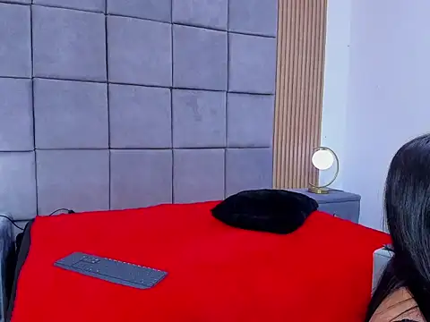 KateTompson  online show from 02/22/26, 08:49