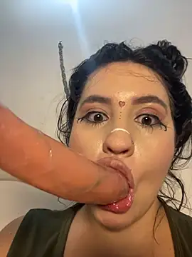 hally berry     online show from 02/06/26, 03:24