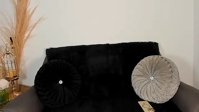 Chrishell  online show from 01/17/26, 05:22