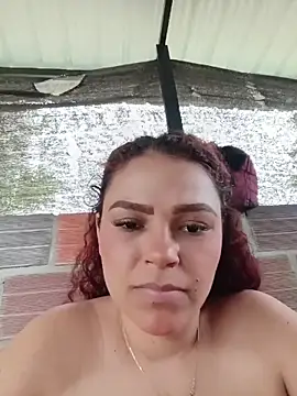 Snapshot of Mommy-Hot chatting on 06/08/26, 01:33 Mommy-Hot online show from 06/08/26, 01:33