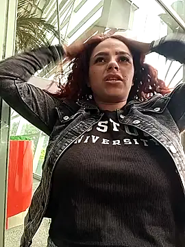 Mommy-Hot online show from 12/20/25, 02:42