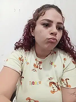 Mommy-Hot online show from 05/27/26, 02:52