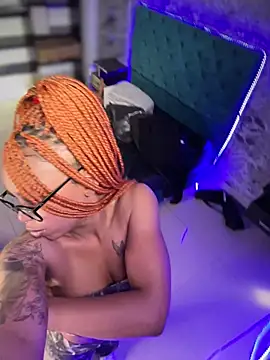 Melany Williams online show from 12/02/25, 01:02