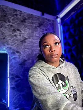 Melany Williams online show from 11/17/25, 01:15