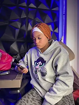 Melany Williams online show from 12/04/25, 12:48