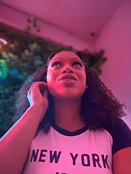 Melany Williams online show from 11/13/25, 02:32