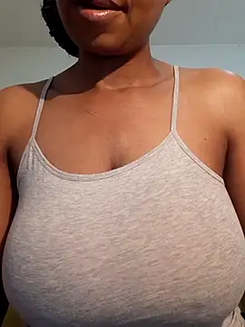 Snapshot of realsquirter chatting on 11/06/25, 07:34 realsquirter online show from 11/06/25, 07:34