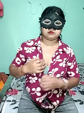 Snapshot of Mourani24 chatting on 02/18/26, 06:37 Mourani24 online show from 02/18/26, 06:37