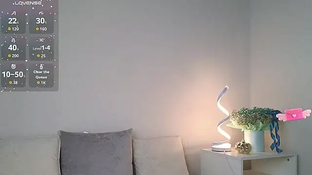 chloi hes online show from 10/25/25, 10:25