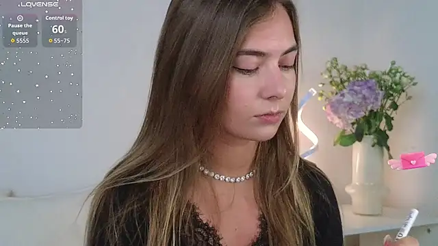 chloi hes online show from 10/11/25, 09:10