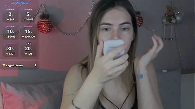 chloi hes online show from 12/29/24, 09:50