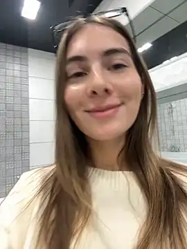 chloi hes online show from 11/15/25, 02:10