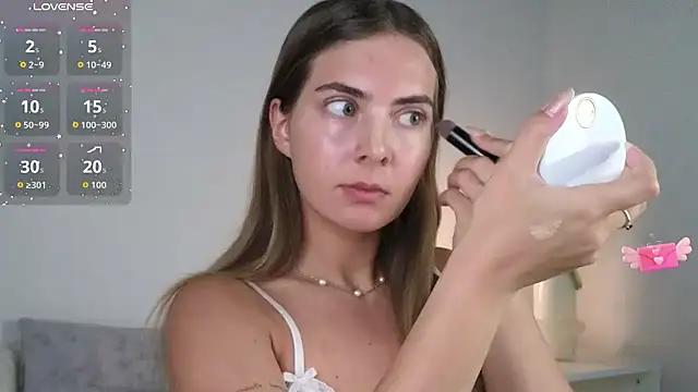 chloi hes online show from 10/12/25, 11:55