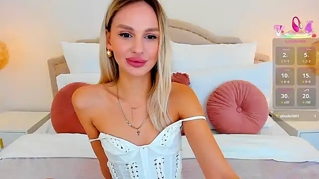 Snapshot of MissLoou chatting on 10/17/25, 05:33 MissLoou online show from 10/17/25, 05:33