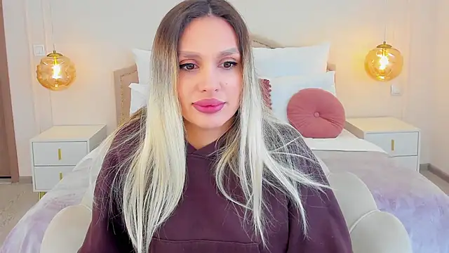 MissLoou online show from 02/03/26, 06:11