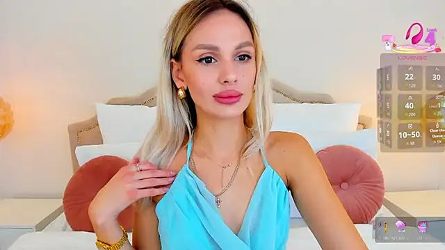 Snapshot of MissLoou chatting on 10/18/25, 05:09 MissLoou online show from 10/18/25, 05:09