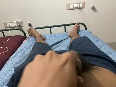 Snapshot of Ryuk_God chatting on 12/30/24, 08:47 Ryuk God online show from 12/30/24, 08:47