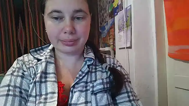 Cora Maro online show from 10/05/25, 09:16